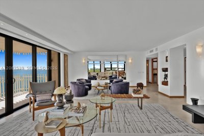 Comprar apartamento no Grove Isles Tower II B1709