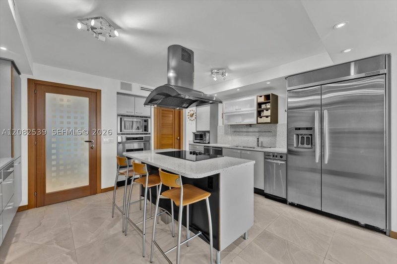 Condo for sale at Grove Isles Tower II B1709