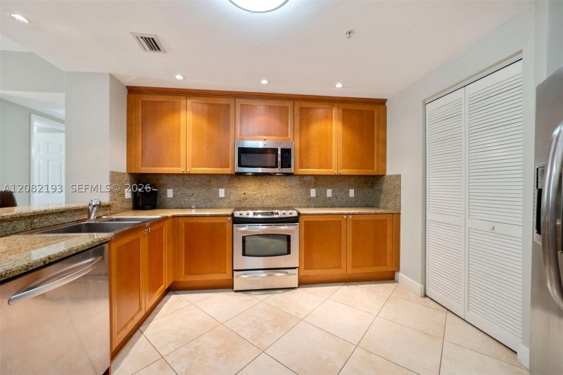 Apartment for rent at 55 Merrick 717