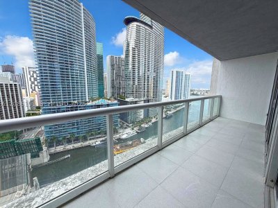 Comprar apartamento no Icon Brickell Viceroy 2303