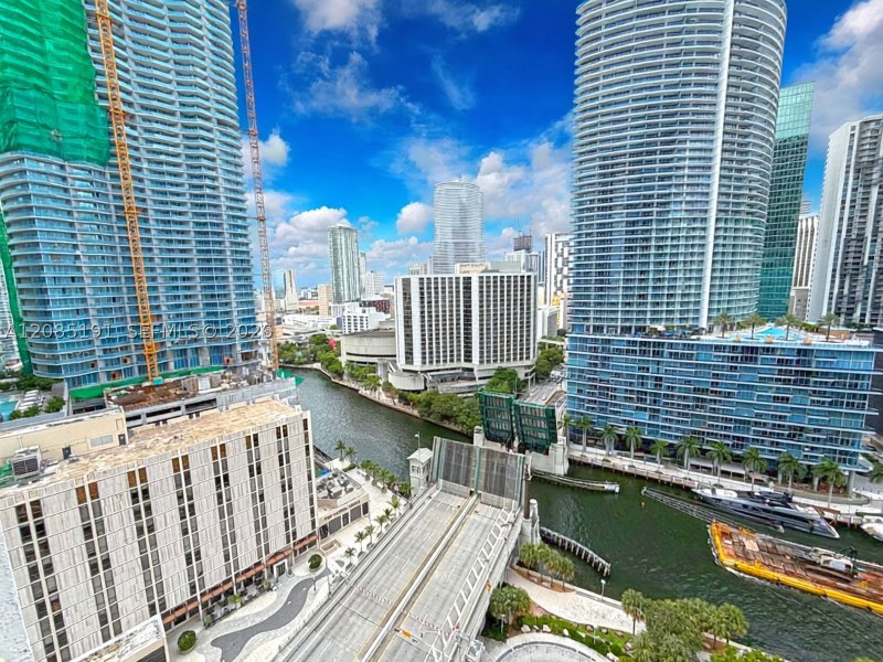 Comprar apartamento no Icon Brickell Viceroy 2303