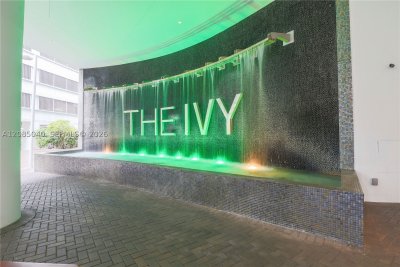 The Ivy Apt #3002