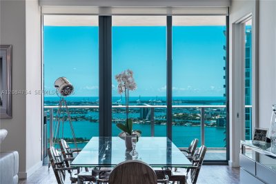 Comprar apartamento no Paraiso Bay Miami PH5003