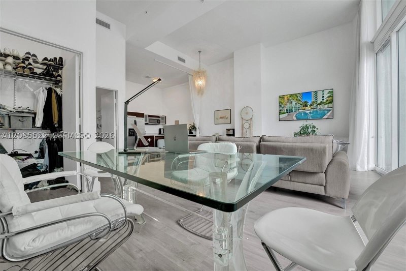Property photo # 8