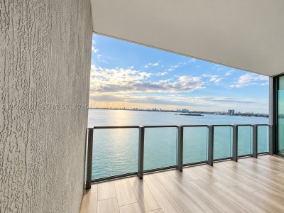 Biscayne Beach Apt #1104