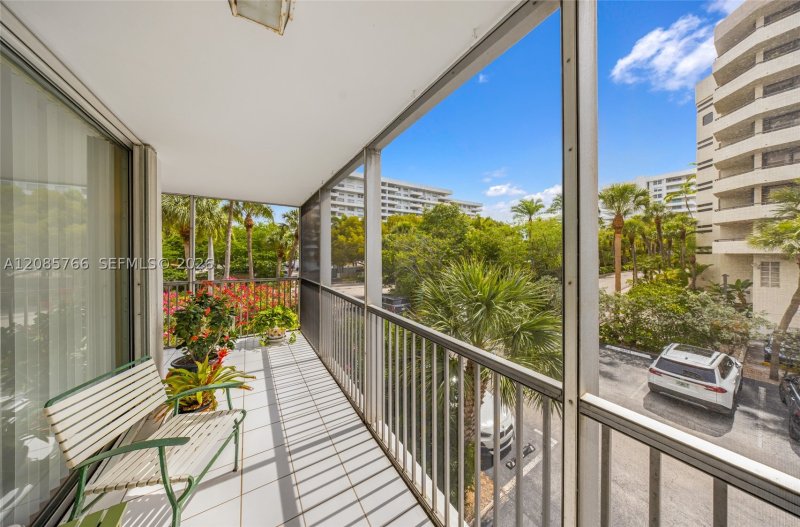 Condo for sale at Island Breakers 2H