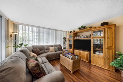 Comprar apartamento no Island Breakers 2H