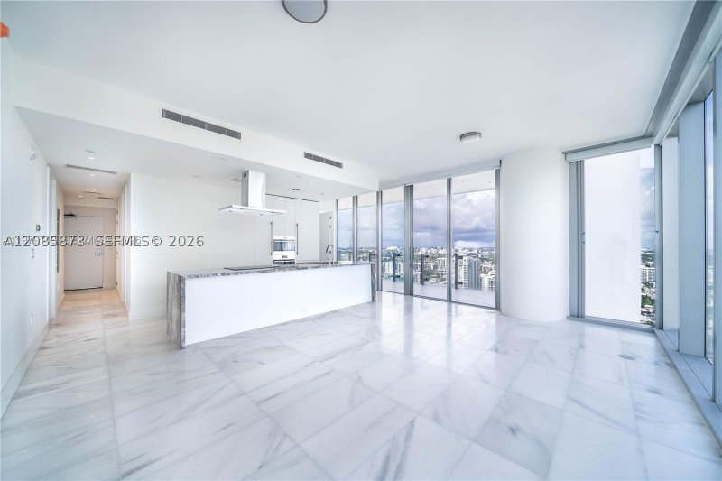Comprar apartamento no Missoni Baia 3006