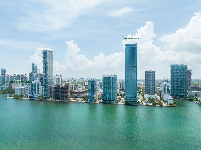 Comprar apartamento no Missoni Baia 3006