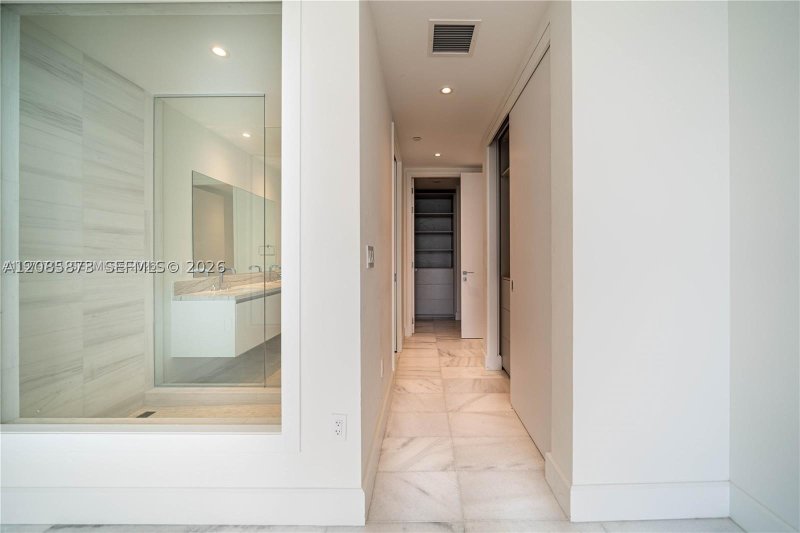 Comprar apartamento no Missoni Baia 3006