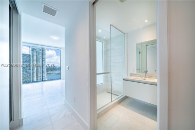 Comprar apartamento en Missoni Baia 3006