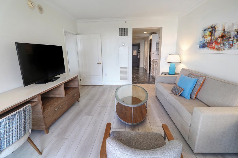 Condo for sale at The Atlantic Hotel 910