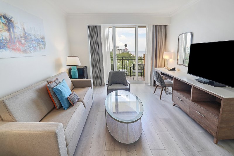 Condo for sale at The Atlantic Hotel 910