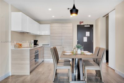 Comprar apartamento no Costa Hollywood N227