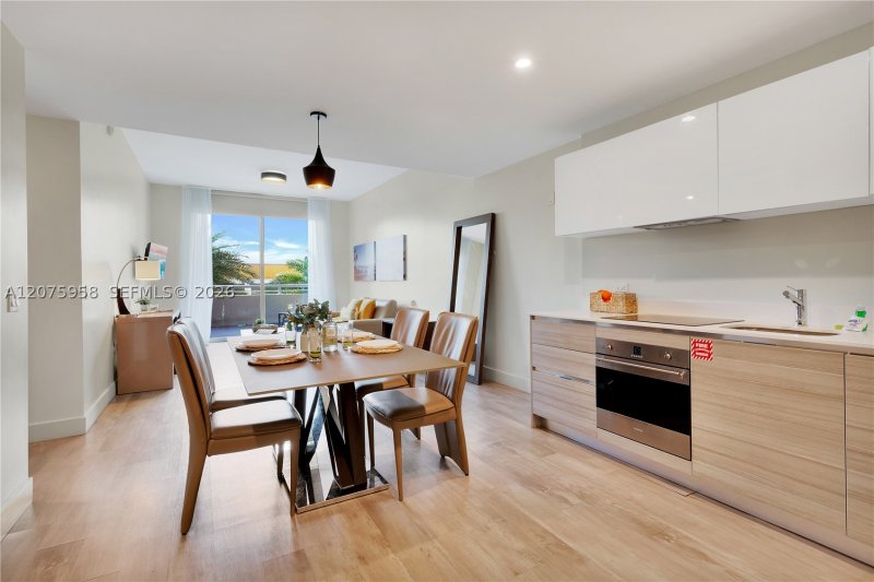 Condo for sale at Costa Hollywood N227