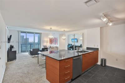 Comprar apartamento no 50 Biscayne 2801