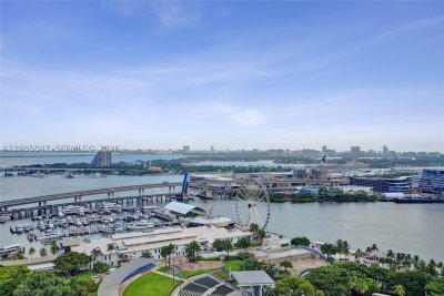 Comprar apartamento no 50 Biscayne 2801