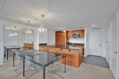 Comprar apartamento no 50 Biscayne 2801