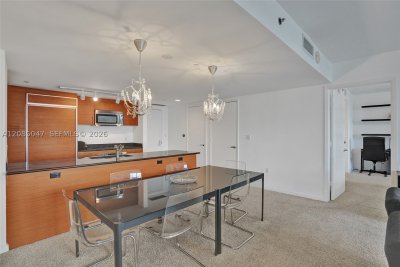 Comprar apartamento no 50 Biscayne 2801
