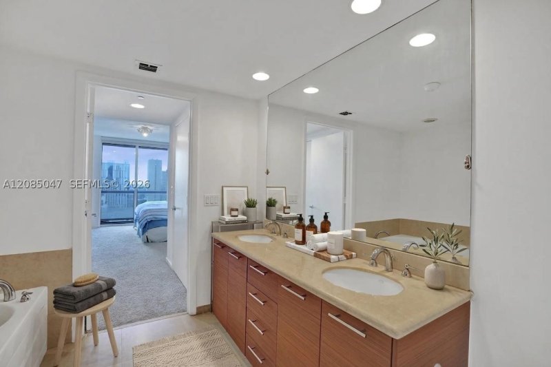 Condo for sale at 50 Biscayne 2801