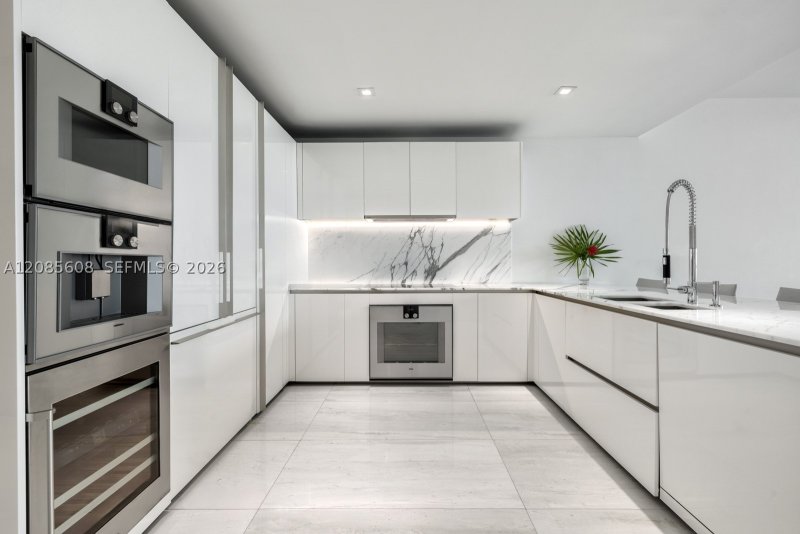 Condo for sale at Oceana Bal Harbour 904