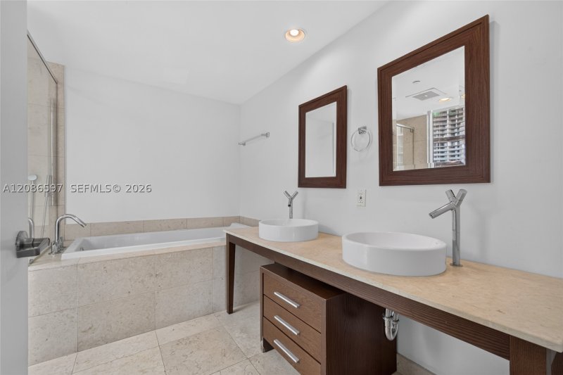 Aluguel de apartamento no Icon Brickell Tower I 4613
