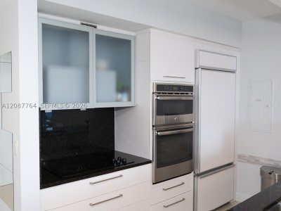 Comprar apartamento no Beach Club Two 4003