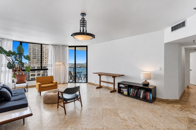 Comprar apartamento en Brickell Key One A1902