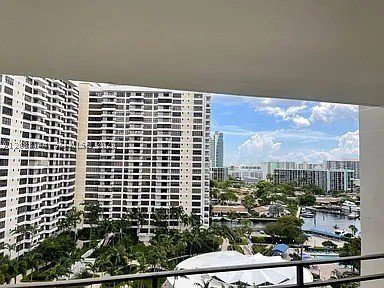 Comprar apartamento no Olympus Towers 1113