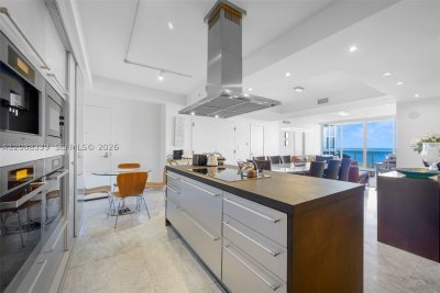 Comprar apartamento no Trump Royale 1006