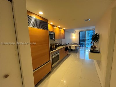 Icon Brickell Tower I Apt #804