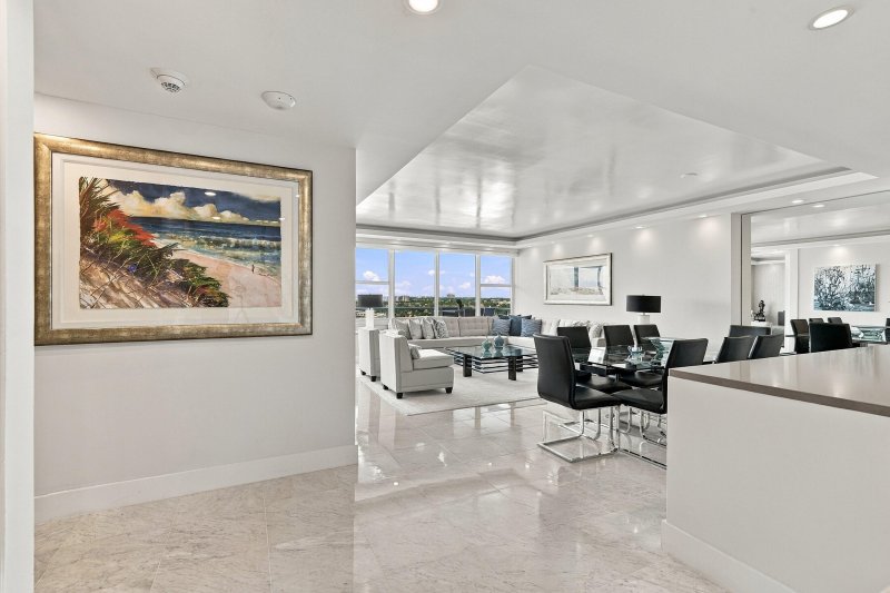 Condo for sale at Coral Ridge Towers East 1105