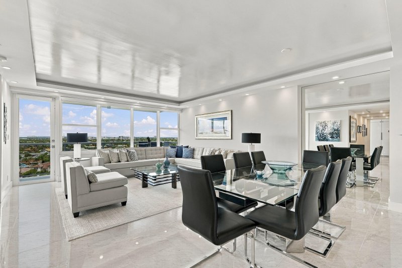 Condo for sale at Coral Ridge Towers East 1105