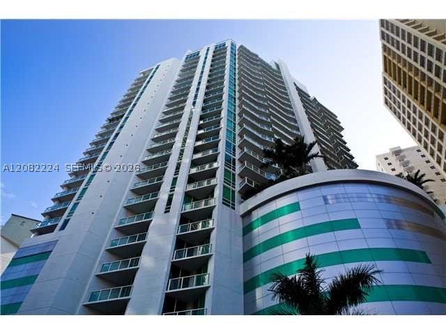 Condo for sale at Emerald Brickell 2108