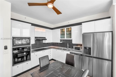 Comprar apartamento no Portofino Tower 809