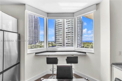 Comprar apartamento no Portofino Tower 809