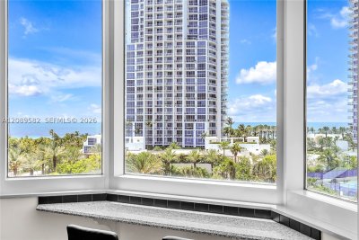 Comprar apartamento no Portofino Tower 809