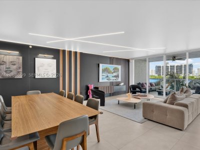 Peninsula I Apt #402