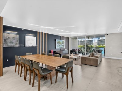 Comprar apartamento no Peninsula I 402
