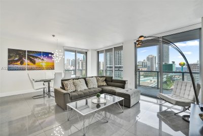 Comprar apartamento no Beachwalk T1002
