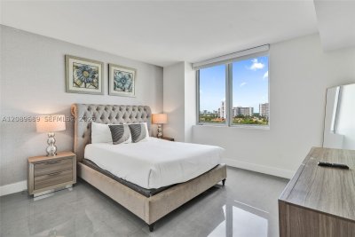 Comprar apartamento no Beachwalk T1002