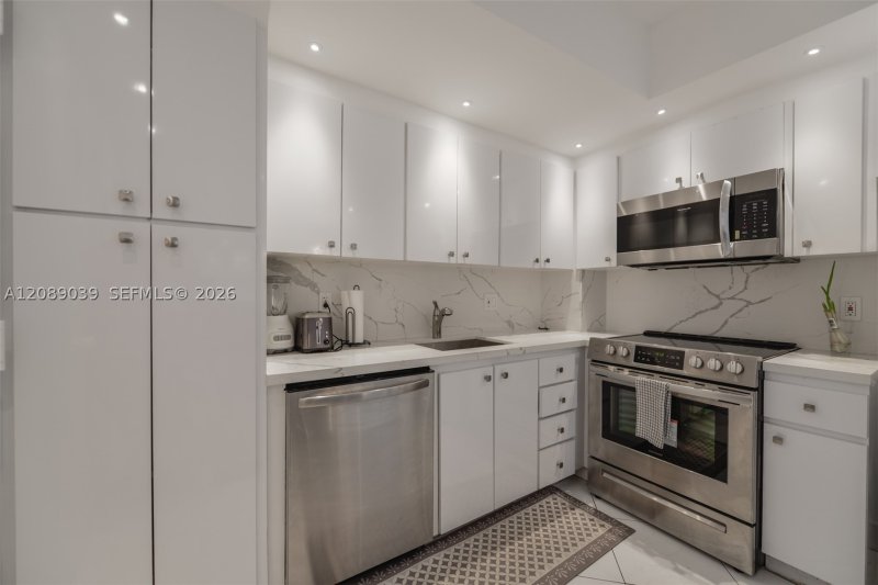 Property photo # 6