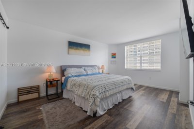Property photo # 9