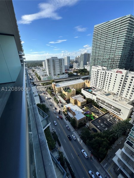 Comprar apartamento en Dua Miami - SLS Brickell Condo 1811