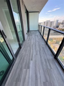 Comprar apartamento en Dua Miami - SLS Brickell Condo 1811