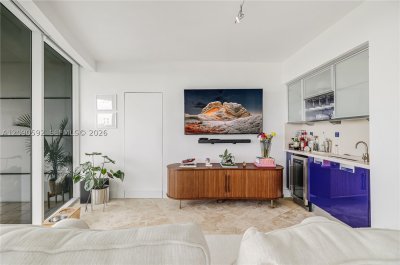 Comprar apartamento no Bristol Tower 1406