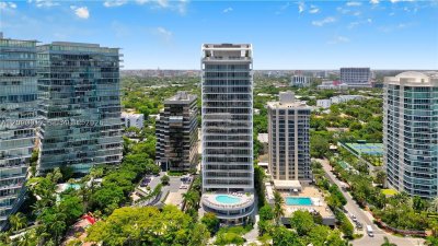 Mr. C Residences Bayshore Tower Apt #706
