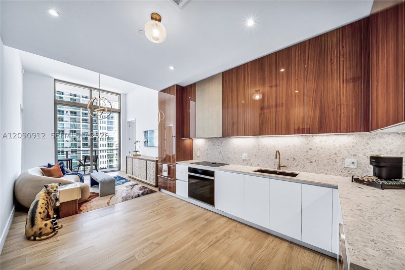 Alquiler de apartamento en Mr. C Residences Bayshore Tower 706