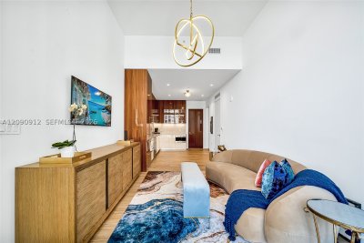Alquiler de apartamento en Mr. C Residences Bayshore Tower 706
