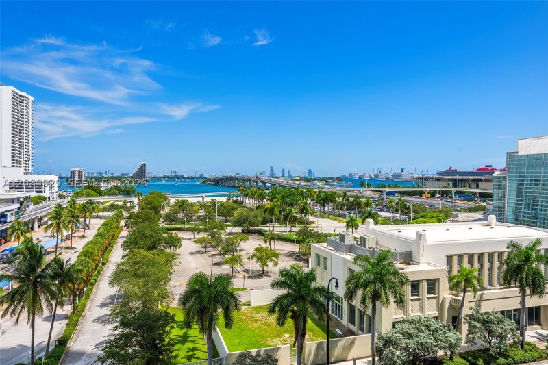 Condo for sale at Casa Bella 609
